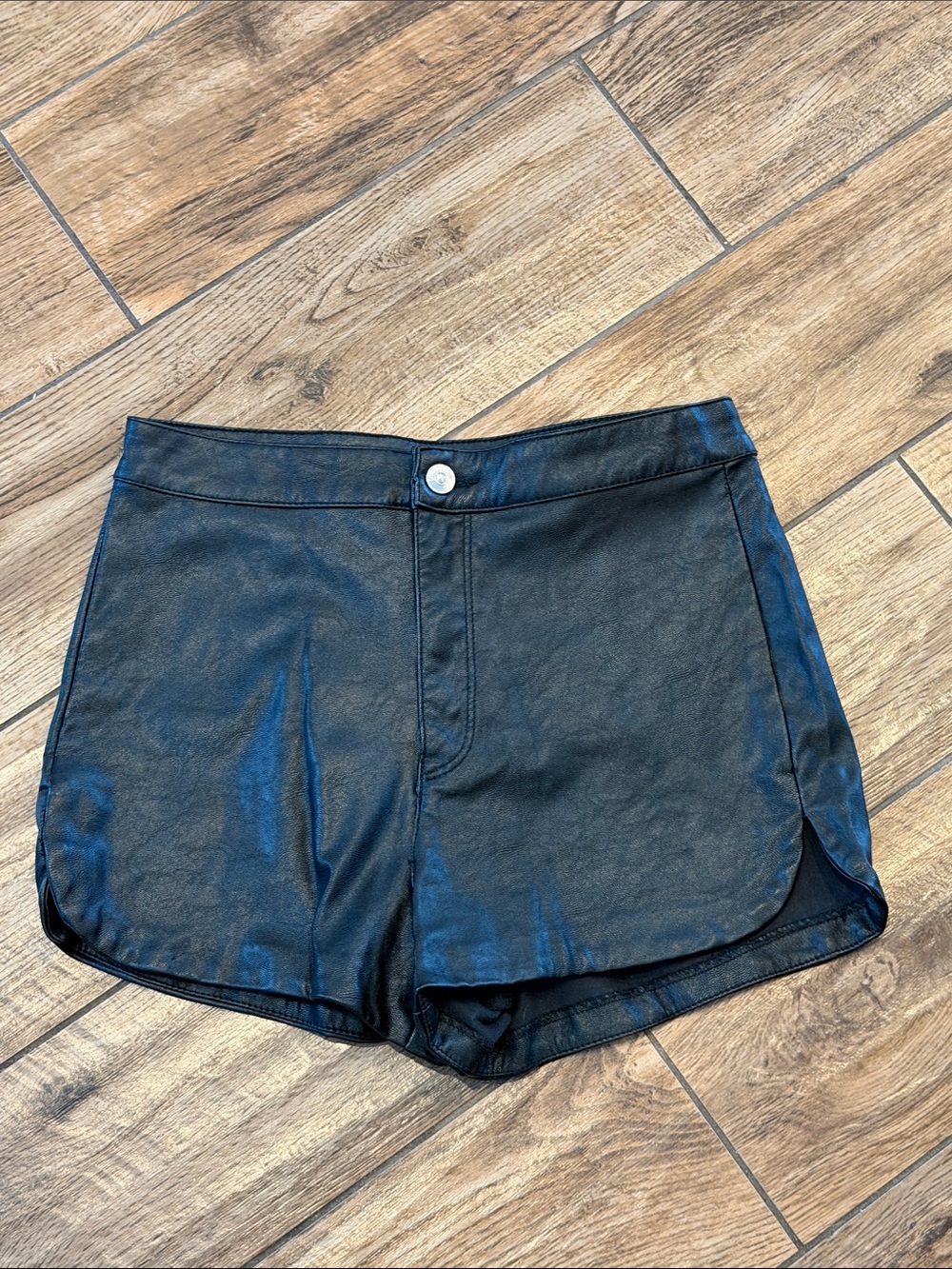 H&M Faux Leather Shorts | Size 4